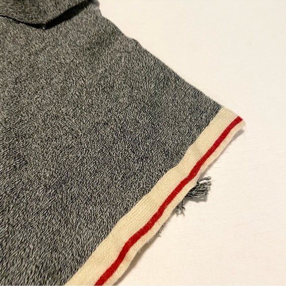 Roots Kids S/M Poncho Shawl Sweater - Picture 13 of 14